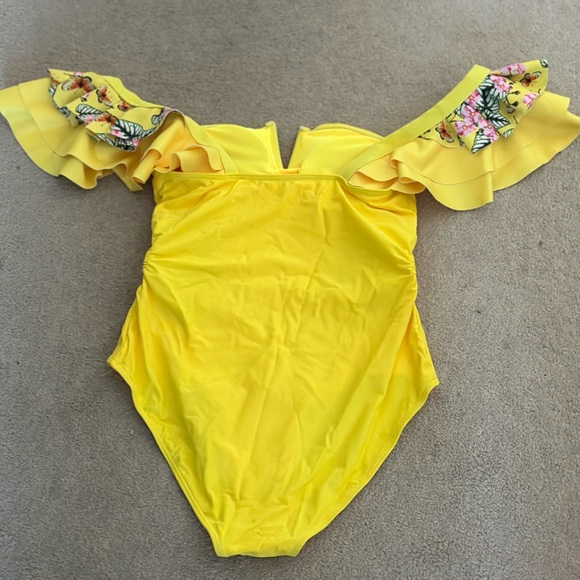 Trendy Yellow Floral Cutout Bathing Suit Set - Picture 8 of 11